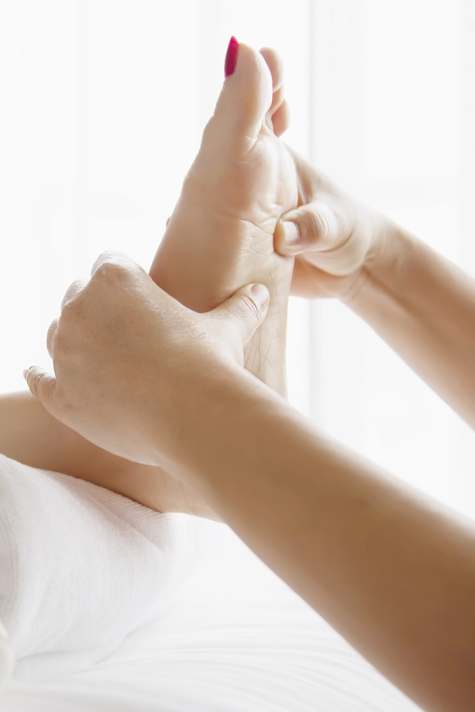 Get a massage of your feet with the special technic of reflexology