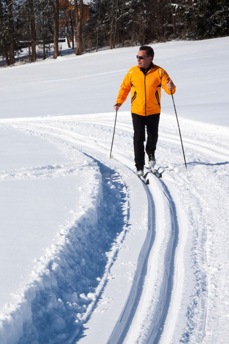 Cross-country skiing under the sun in the French Alps